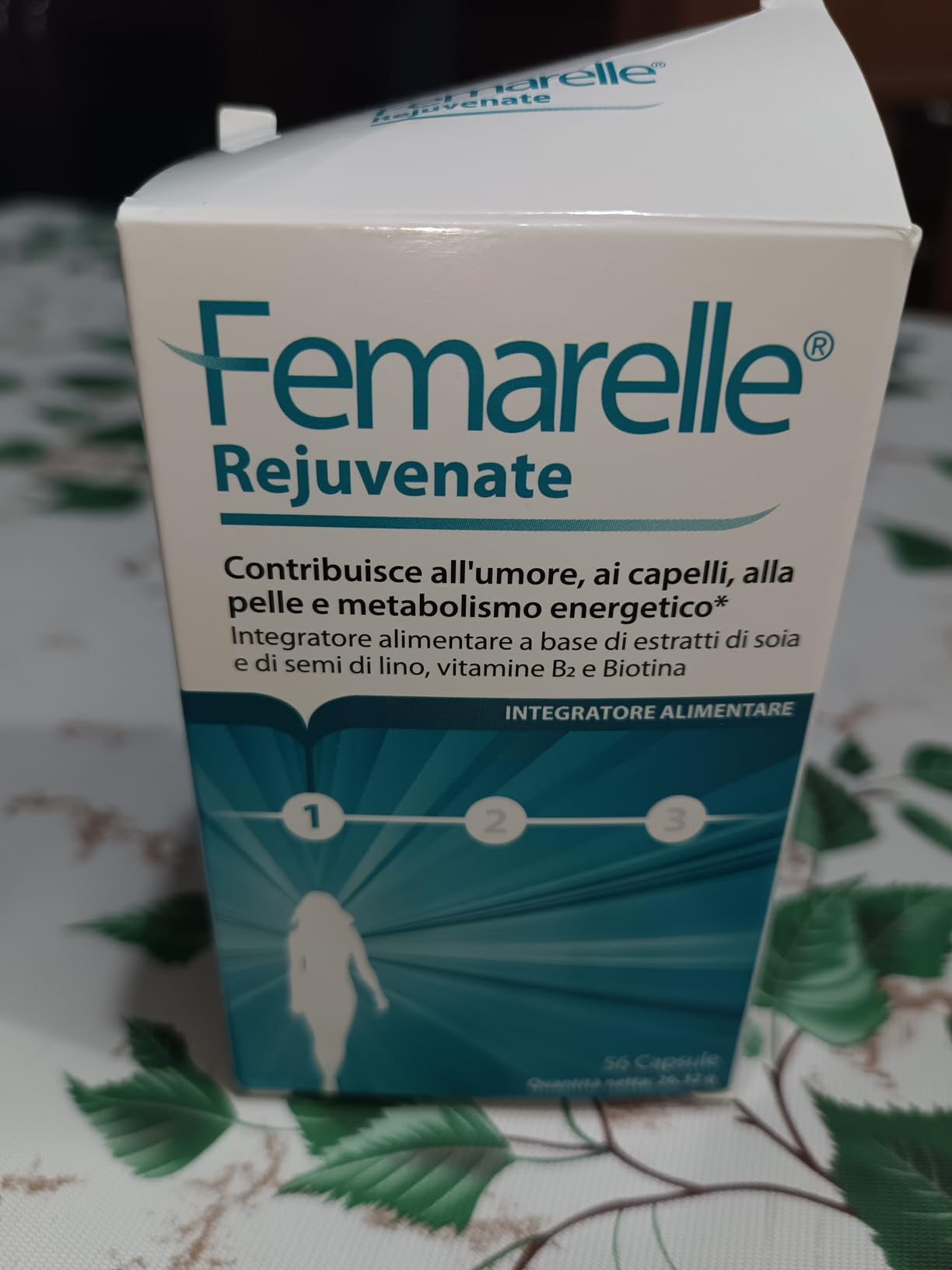 Femarelle Rejuvenate integratore per umore pelle e capelli senza ormoni