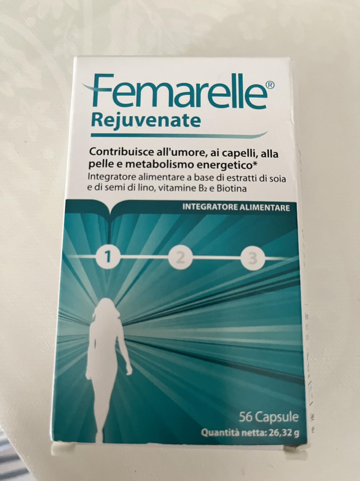 Femarelle Rejuvenate integratore per umore pelle e capelli senza ormoni